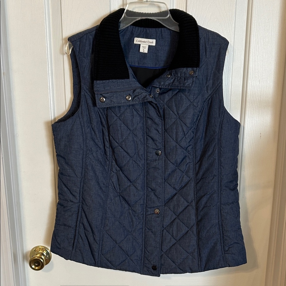 Coldwater Creek Women's denim Blue Quilted Vest with ribbed knit collar. Size XL